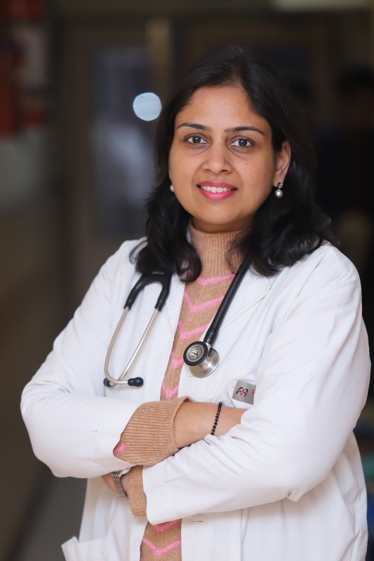 Dr. Veenu Singhal, 2025 year experienced Senior Consultant in , Paediatrics, 